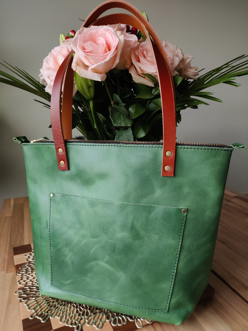 Portland Leather Medium Zipper Tote 🤠🌿